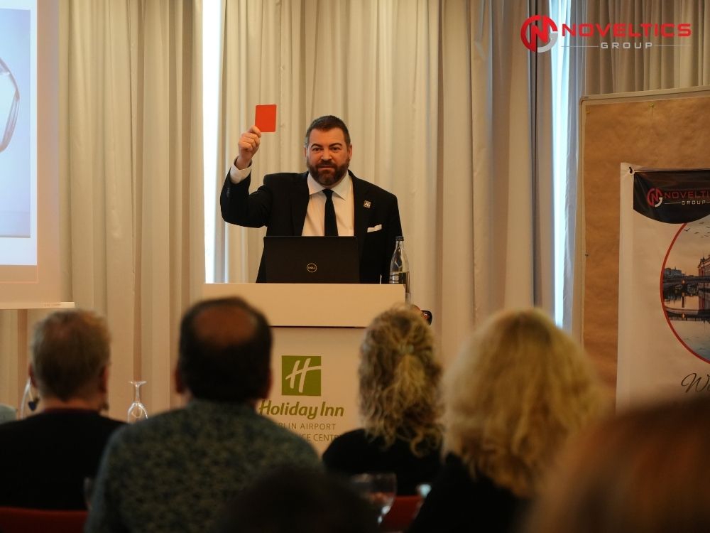 Keynote speaker Thomas Iland presenting at noveltics autism research conference noveltics at germany