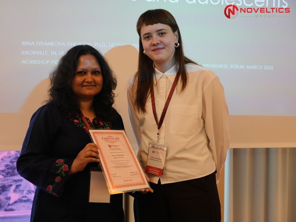 Speaker Rashmi Das certificate presentation at autism research noveltics