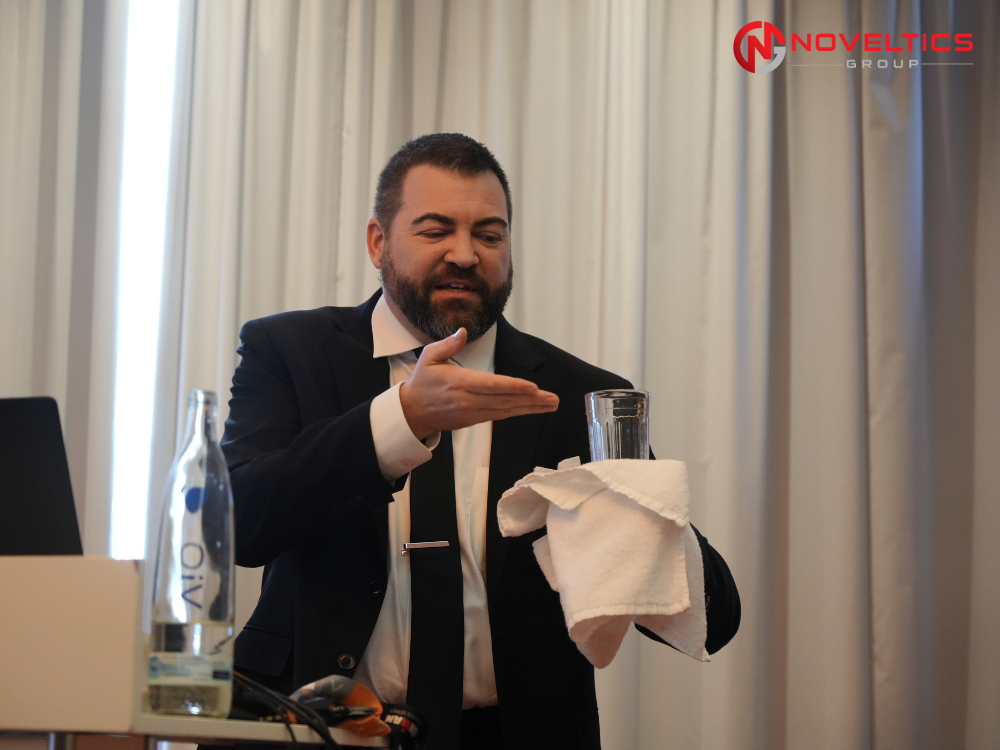 Autism_Conference_Noveltics_Thomas_My_Glass_Is_Full