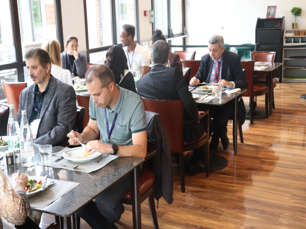 Nursing-Conference-2025-Lunch-Break-Participants-Noveltics-Group