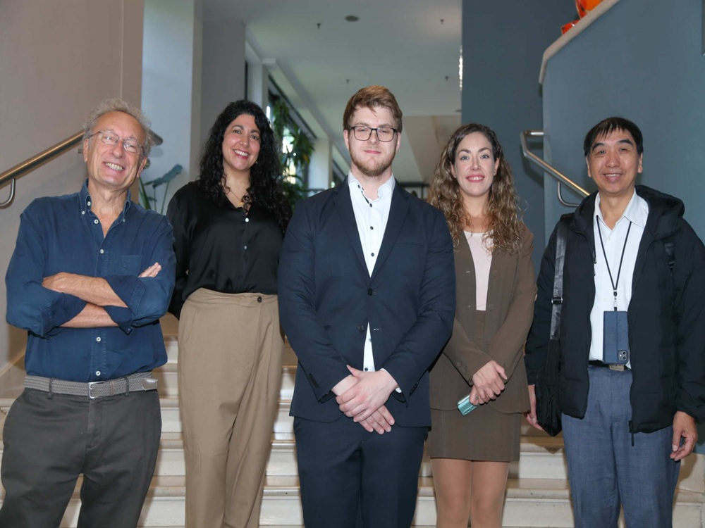 Recycling Conference Group Photo Noveltics